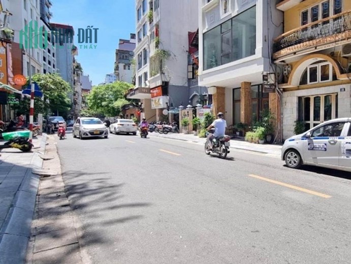 [ MP VIP] BÁN MP PHÓ ĐỨC CHÍNH 135M2, 9T, ĐƯỜNG 2 CHIỀU GẦN NGÃ TƯ, KD ĐỈNH.