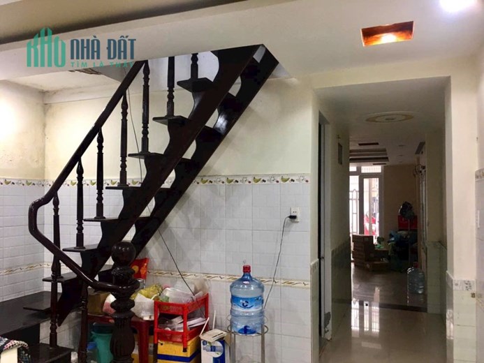 SẬP HẦM - NGẬP NGÂN HÀNG. HÀNG HIẾM - MỘT CĂN DUY NHẤT CHÍNH CHỦ NHÀ 2 TẦNG LÔ GÓC.