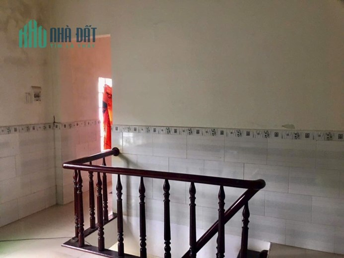 SẬP HẦM - NGẬP NGÂN HÀNG. HÀNG HIẾM - MỘT CĂN DUY NHẤT CHÍNH CHỦ NHÀ 2 TẦNG LÔ GÓC.