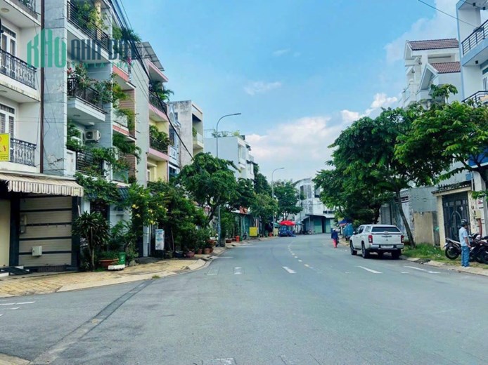 Cần Bán Nhanh Căn Hộ Dịch Vụ 2 Mặt Tiền Đường D3, Phường Tăng Nhơn Phú A, Tp Thủ Đức .