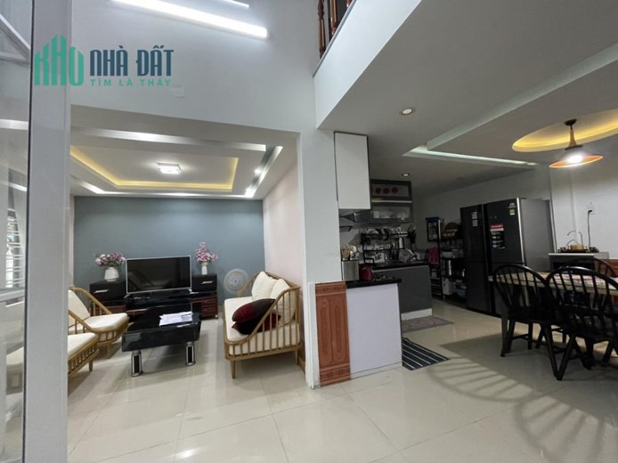 Kiệt 3.5m, sát Yên Thế, Bắc Sơn, gần Bến xe Trung Tâm Đà Nẵng, chỉ 2 tỷ.