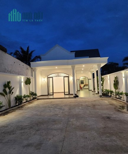 Chính Chủ Cần Cho Thuê Nhanh Căn Nhà Mặt Tiền Đẹp - Giá Cực Ưu Đãi tại huyện Củ Chi, TP.HCM