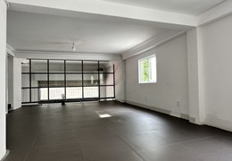 Siêu Phẩm! Bán nhà 2.5 tầng MT kinh doanh Lý Tự Trọng - 70m2 - mặt tiền 6m