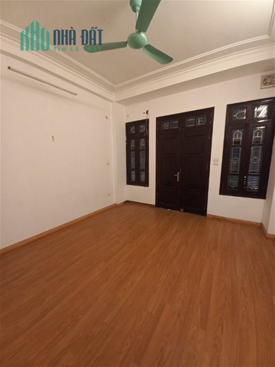 Bán Nhà Phố Trích Sài Quận Tây Hồ. 43m Xây 5 Tầng Mặt Tiền 4.2m Nhỉnh 12 Tỷ. Cam Kết Ảnh Thật Mô Tả