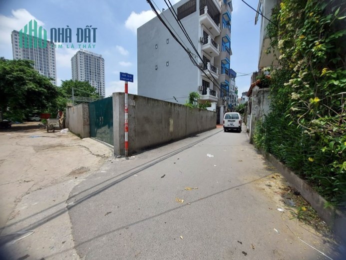 BIỆT THỰ SÂN VƯỜN BỒ ĐỀ - THANG MÁY NHẬP - NỞ HẬU, NGÕ THÔNG, Ô TÔ TRÁNH - FULL NỘI THẤT