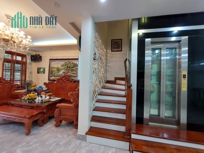 BIỆT THỰ SÂN VƯỜN BỒ ĐỀ - THANG MÁY NHẬP - NỞ HẬU, NGÕ THÔNG, Ô TÔ TRÁNH - FULL NỘI THẤT