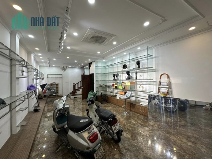 PHÊ CHƯA ? Bán nhà ngõ 34 Nguyễn Thị Định 61mx6T oto KD 13.2 ty gần phố xây mới xem là MÊ cầu giấy