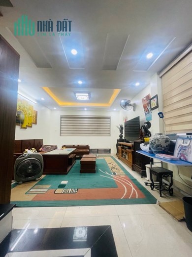 LÊ TRỌNG TẤN, PHÂN LÔ, Ô TÔ, FULL NỘI THẤT

32M X 5 TẦNG, MT 4 M GIÁ 5,1 TỶ