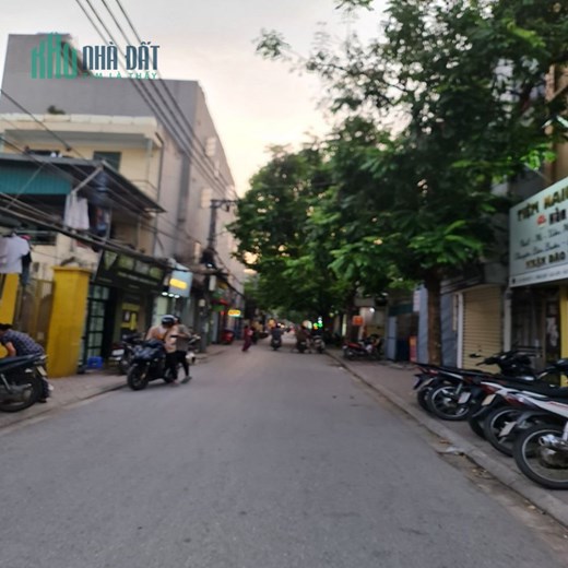 Đất ngõ phố Ngô Xuân Quảng, Trâu Quỳ, GL, HN. 111m2. Mặt tiền cực rộng. LH ngay.