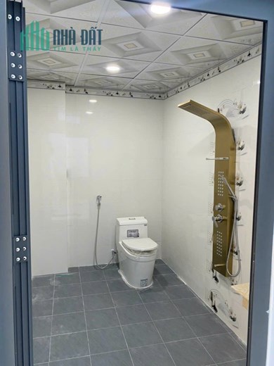 Nhà MẶT TIỀN đường Nguyễn Ái Quốc ngang hơn 6mét,gần vòng xoay Cầu Hang,giá rẻ
