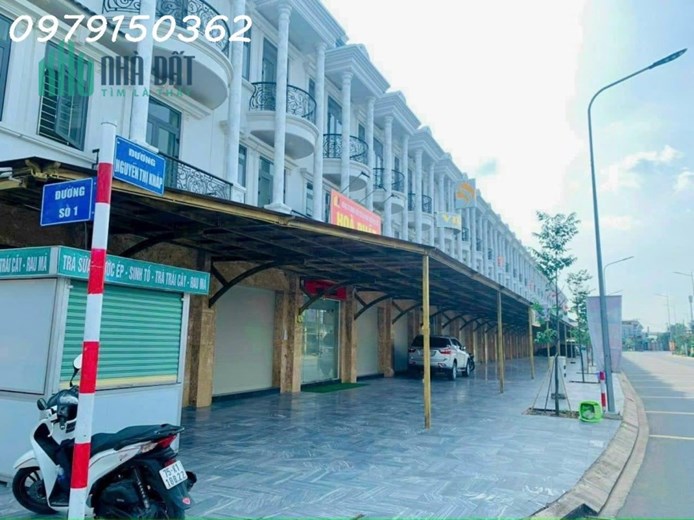 Bán nhà phố mặt tiền sổ hồng, hỗ trợ bank,4*20 3PN4WC gần Vincom Dĩ An