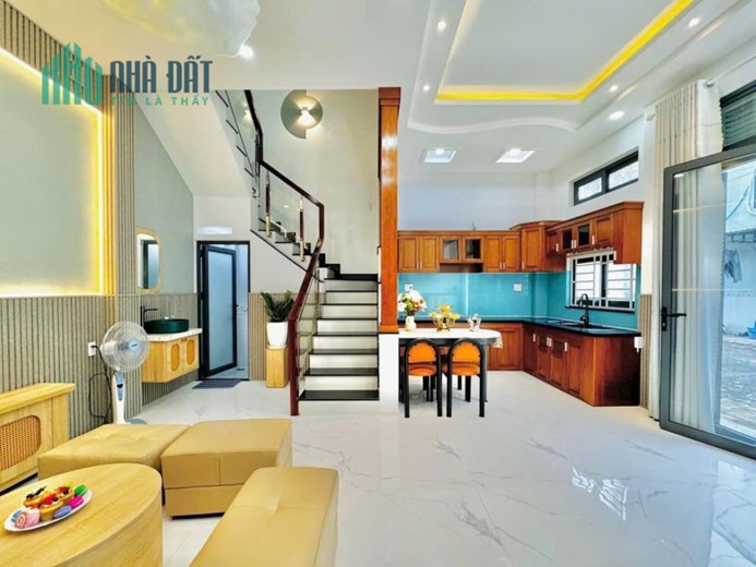 Siêu phẩm nhà phố đường 10m ngay Emart 2 ngang khủng 6m 3 tầng 4PN cực hiếm
