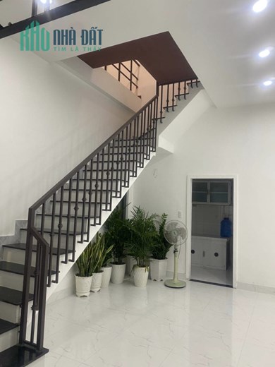 ♪Nhà Hoàng Diệu 52m2 2 tầng kiên cố, sạch đẹp nhỉnh 2 tỷ