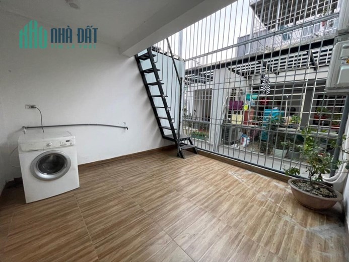Cho thuê nhà Thụy Khuê, 35m2, 5T, 3N, 3N, đủ công năng, 12tr.