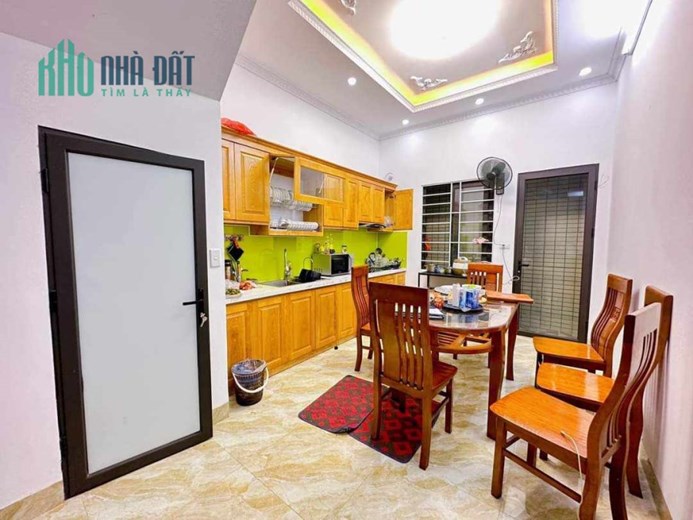 SIÊU PHẨM PHÂN LÔ ,LẠC LONG QUÂN ,KINH DOANH , NHÀ 5 TẦNG 7.3 TỶ