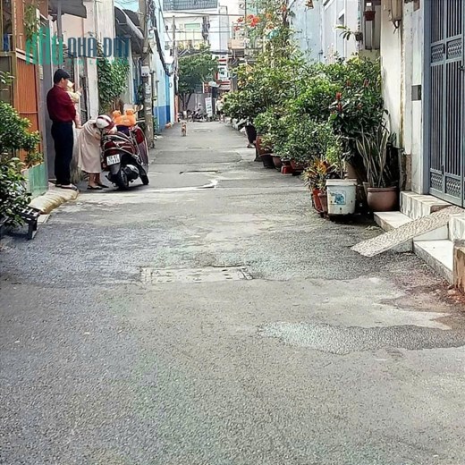 BÁN NHÀ NHỎ HẺM XE TĂNG ĐƯỜNG PHẠM VĂN CHIÊU GIÁ 2 TỶ 8