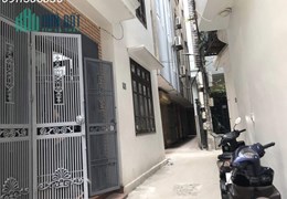 Bán nhà Trần Thái Tông, Cầu Giấy 41m 3T, thoáng 3 mặt, MT rộng, Ngõ 3 gác tránh, 5.5 tỷ