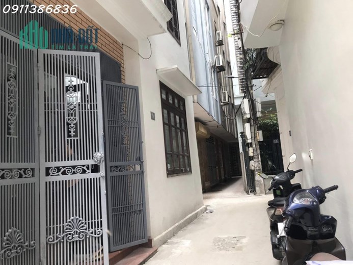 Bán nhà Trần Thái Tông, Cầu Giấy 41m 3T, thoáng 3 mặt, MT rộng, Ngõ 3 gác tránh, 5.5 tỷ