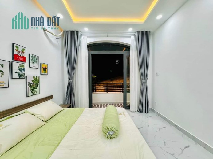 Nhà Phú Nhuận, Nhà đẹp ở ngay, 40m2, 4PN, trước nhà 4m, chỉ 6 tỷ 25