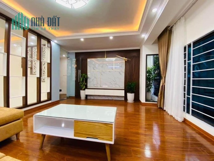 Bán nhà THANH XUÂN, PHÂN LÔ, Ô TÔ ĐỖ CỬA, VÀO NHÀ, VÀI BƯỚC RA NGÃ TƯ SỞ, 45m2, Măt tiền 4,7m