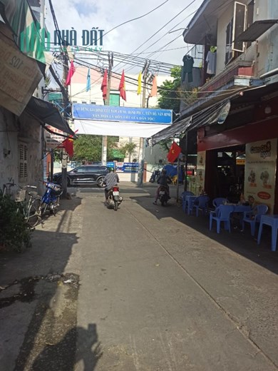 Hểm Âu Dương Lân phường 3 Quận 8 -  Một xẹc ra đường lớn - Ngang 4m chỉ nhỉnh 100tr/m2
