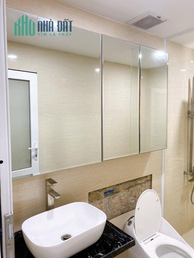 BÁN NHÀ 4 TÀNG - MT LÊ VĂN VIỆT  Q.9 - GIÁ CHỈ NHÌNH 6 TỶ