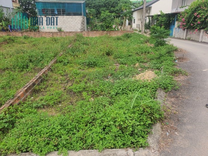 Lô góc 80,6m2 Thôn hòa lạc thuộc khuôn viên lotus, thôn linh sơn. Xã Bình Yên. Ngay sát quốc lộ 21