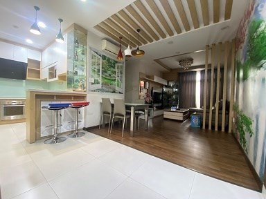 Chính chủ bán căn hộ 100m2, góc 2 mặt tiền, view hướng nam gió mát cả ngày. Giá chỉ 5.x tỷ