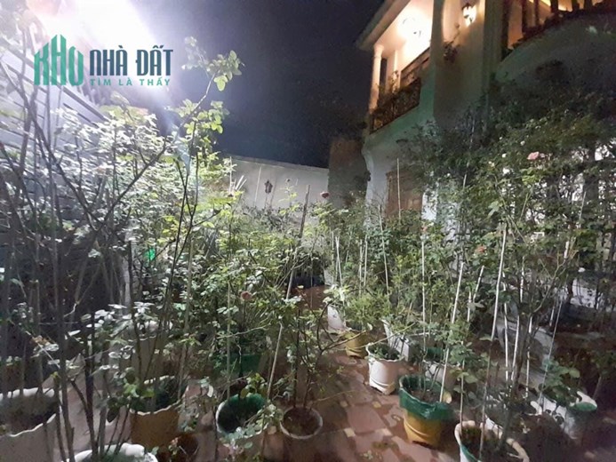 Bán nhà đường 35 Hiệp Bình Chánh Thủ Đức. 10m x 24m, giá 13 tỷ