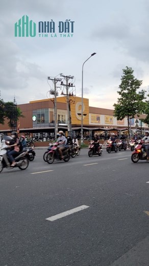 Bán Nhà Phan Văn Trị Ngay Siêu thị Emart 4 Tầng 4 Phòng Ngủ 6 Tỷ 6