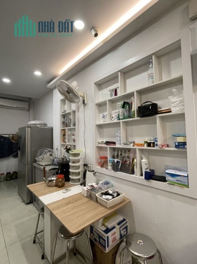 Bán Nhà Phan Văn Trị Ngay Siêu thị Emart 4 Tầng 4 Phòng Ngủ 6 Tỷ 6