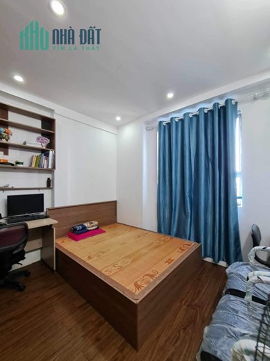 Bán căn hộ cc 76 mét 3 ngủ tầng 6 giá 
2tỷ050
Nội thất y hình
Ảnh thật 100% 
HH linh đàm