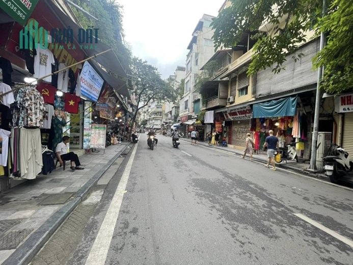 Bán nhà mặt phố Lương Văn Can 200m², 2 tầng, MT 8m, giá 120 tỷ Hoàn Kiếm Cần mua gọi O9 2628 5559