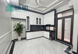BÁN NHÀ PHÚC LỢI , LONG BIÊN . 60M x 5 TẦNG . GIÁ 7.8 TỶ . THANG MÁY . Ô TÔ , NGÕ THÔNG .