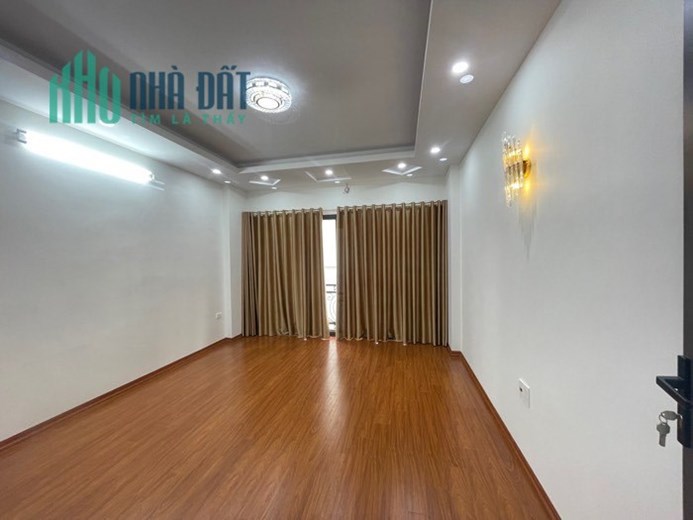 BÁN NHÀ PHÚC LỢI , LONG BIÊN . 60M x 5 TẦNG . GIÁ 7.8 TỶ . THANG MÁY . Ô TÔ , NGÕ THÔNG .