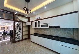 Nhà Cực Ngon Quận 11, Ô-TÔ ĐỔ CỬA, 67m2, CHỦ NGỘP, 9.5 TỶ CÒN 6.5 TỶ