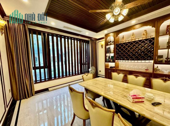 Tôi bán gấp Lô Góc liền kề KĐT Văn Quán gần trường Ban Mai 135m2 chỉ 15.68 tỷ. LH 0989.62.6116