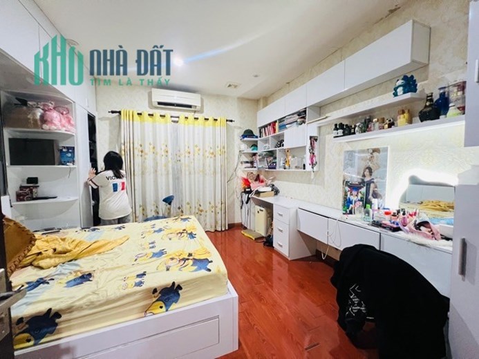 Bán nhà Nguyễn Văn Cừ, Long Biên, 55m x 5 tầng, MT 4m, 7 tỷ 3