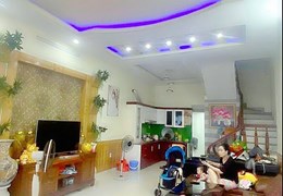 Bán nhà mặt ngõ Chợ Hàng, 45m 4 tầng GIÁ 3.5 tỉ, độc lập, ngõ kinh doanh tốt