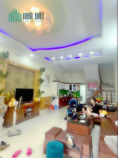 Bán nhà mặt ngõ Chợ Hàng, 45m 4 tầng GIÁ 3.5 tỉ, độc lập, ngõ kinh doanh tốt