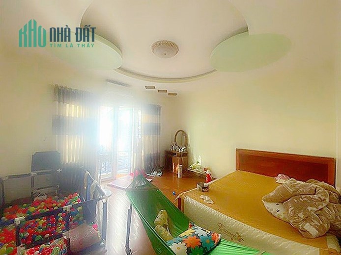 Bán nhà mặt ngõ Chợ Hàng, 45m 4 tầng GIÁ 3.5 tỉ, độc lập, ngõ kinh doanh tốt
