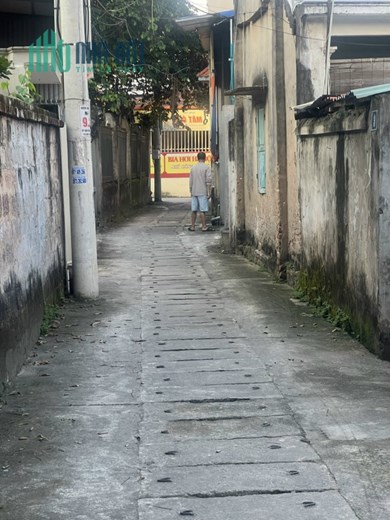 NHÀ ĐẸP ĐÓN TẾT !
Bán nhà 2 tầng tại Biên Giang-Hà Đông.
gần trường tiểu học, nhà văn hoá.