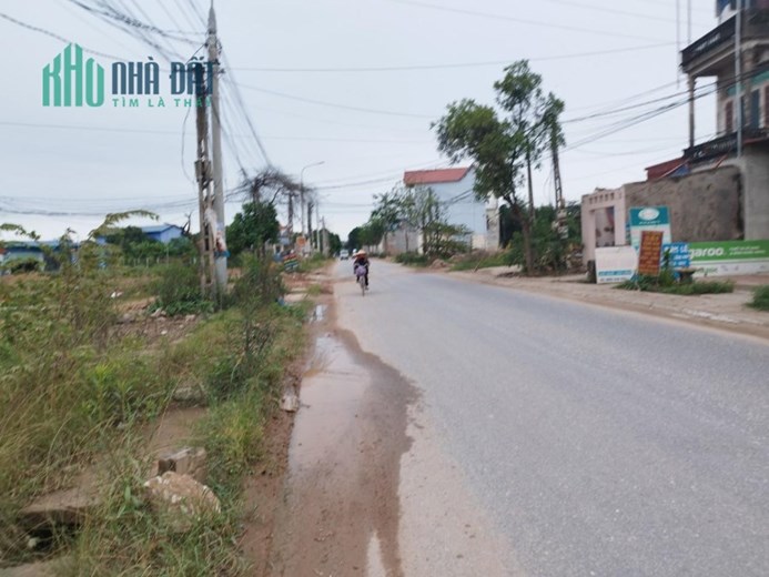 (CỰC HIẾM) Lô đất duy nhất có ki ốt đang kinh doanh ngay gần ngã tư vành đai V trên mặt đường Lí