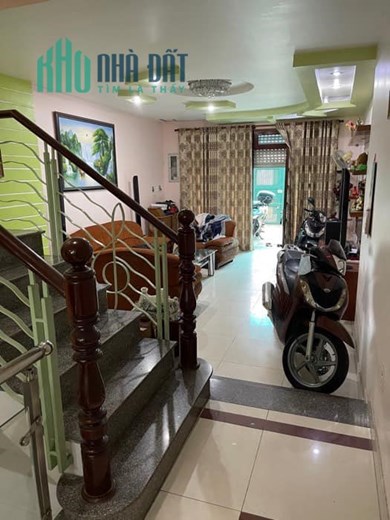 NGAY LOTE MAX Q7 - HẺM XE TẢI - XE HƠI VÀO NHÀ 4 TẦNG CỰC ĐẸP - HOÀN CÔNG ĐẦY ĐỦ.