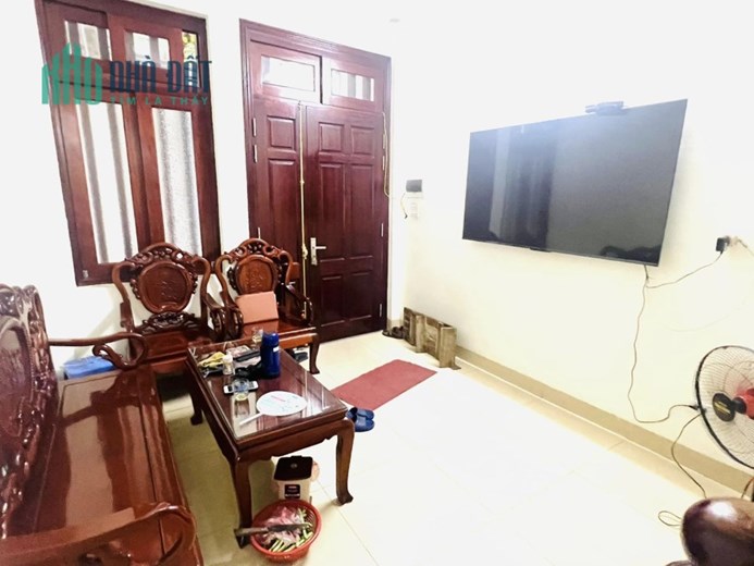 Bán nhà mặt phố Phù Đổng Thiên Vương, Hai Bà Trưng, lô góc, 204m, Mặt Tiền 8.5m, 100 tỷ.