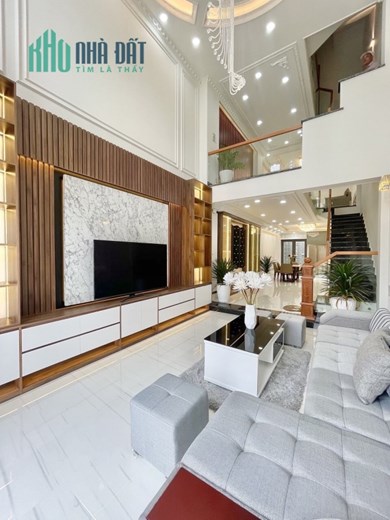 Bán Nhà 5 Tầng Hoàn Công Hẻm 8m 110m2 Cho Thuê 35Tr Giá 12.8 Tỷ. TL