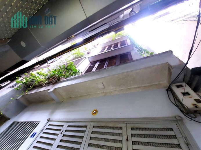 Bán Nhà Phố Xã Đàn Quận Đống Đa. Sổ 60m Thực Tế 70m Xây 5 Tầng Mặt Tiền 6.9m Nhỉnh 10 Tỷ. Cam Kết