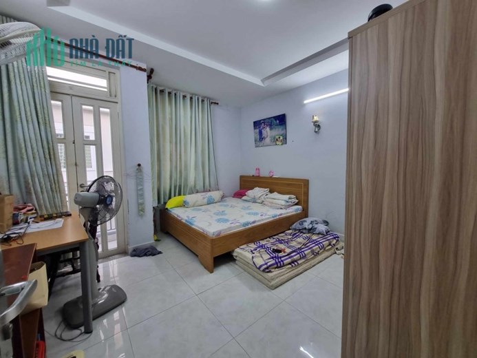 Bán nhà Hồng Lạc HXH diện tích 45m 4 tầng khu an ninh chỉ có 5 tỷ