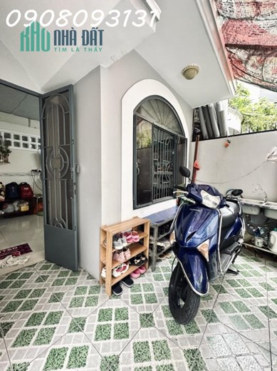A3131- Bán Nhà Phú Nhuận Trường Sa 70m2, 3 Tầng , 4Pn giá 6 tỷ 9