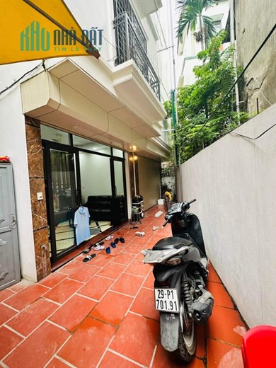 Bán nhà Phố Khâm Thiên 30m2x5 tầng, ngõ đẹp 2.7m, nhỉnh 3 tỷ